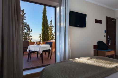 Habitación Doble con terraza del hotel Porcel Alixares. Foto 3
