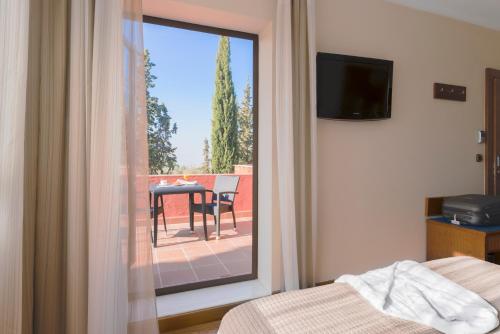 Habitación Doble con terraza del hotel Porcel Alixares. Foto 4