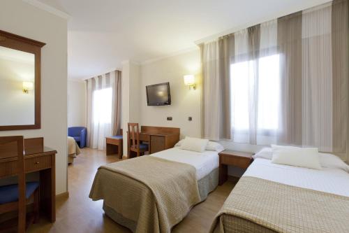 Habitación Familiar del hotel Porcel Alixares. Foto 6