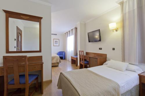 Habitación Familiar del hotel Porcel Alixares. Foto 9