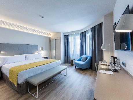 Habitación doble Superior del hotel Catalonia Granada. Foto 2