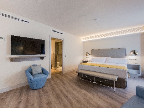 Junior suite del hotel Catalonia Granada