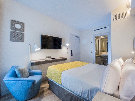 Habitación individual del hotel Catalonia Granada. Foto 2