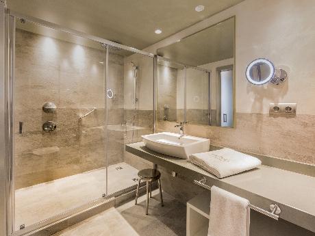 Habitación doble del hotel Catalonia Granada