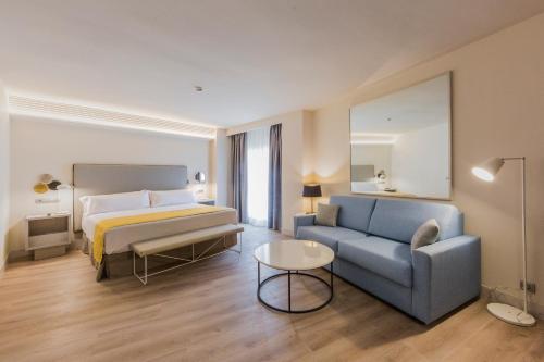 Suite Junior del hotel Catalonia Granada. Foto 3
