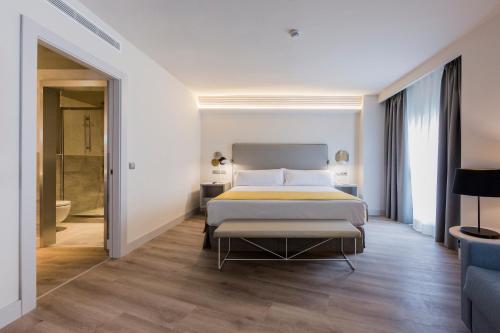 Suite Junior del hotel Catalonia Granada. Foto 4