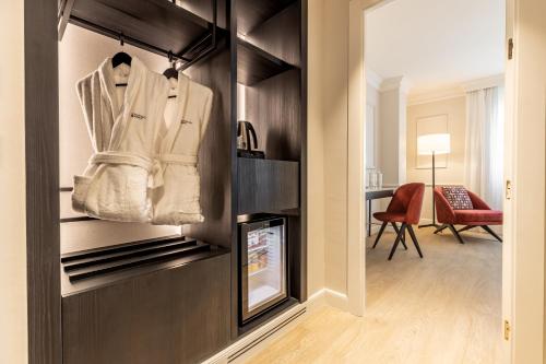 Habitación Doble con aparcamiento del hotel Eurostars San Antón. Foto 3