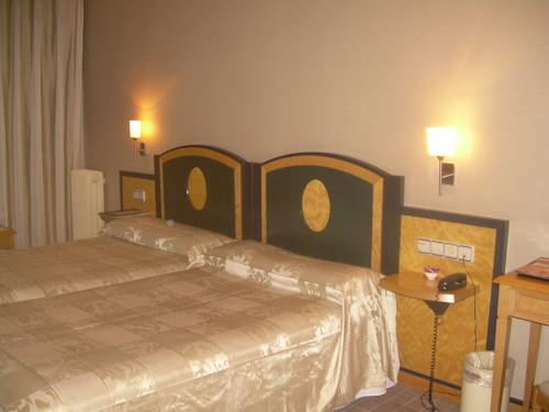 Habitación familiar del hotel Macià Cóndor. Foto 3