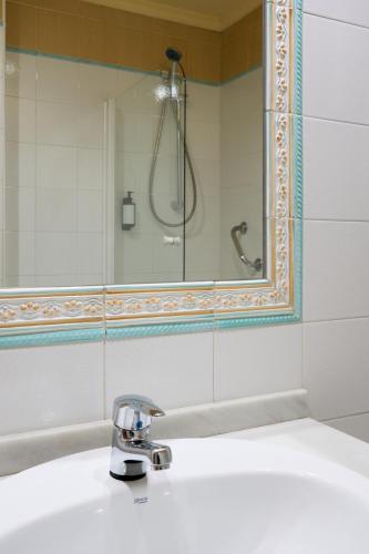 Habitación Familiar del hotel Macià Cóndor. Foto 9