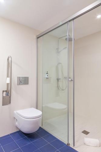 Suite Junior Familiar del hotel Macià Granada Five Senses Rooms and Suites. Foto 18