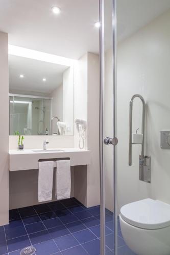 Suite Junior Familiar del hotel Macià Granada Five Senses Rooms and Suites. Foto 21