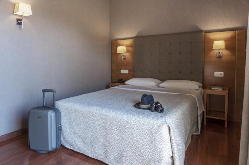 Habitación Doble Superior con terraza del hotel Macià Monasterio De Los Basilios. Foto 10