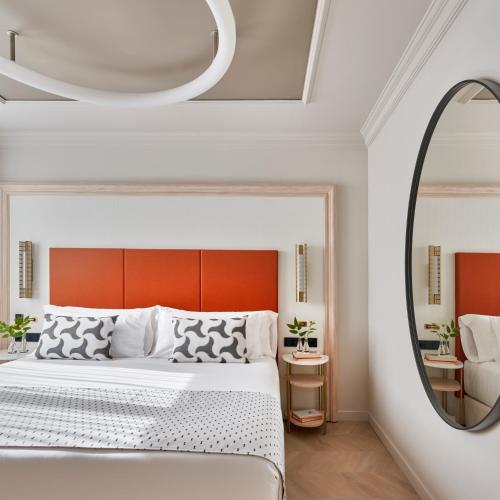 Alojamiento Deluxe con bañera de hidromasaje del hotel Barceló Carmen Granada. Foto 3
