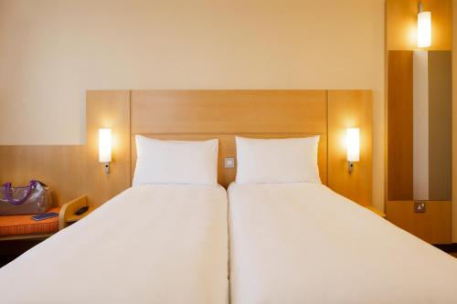 Habitación Twin del hotel Ibis London Shepherds Bush - Hammersmith. Foto 8