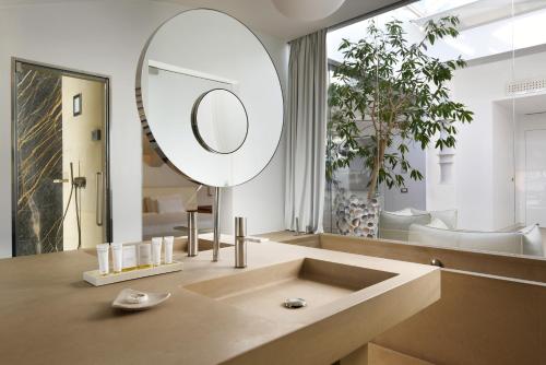 Suite Skylight del hotel Palazzo Montemartini Rome, A Radisson Collection. Foto 4