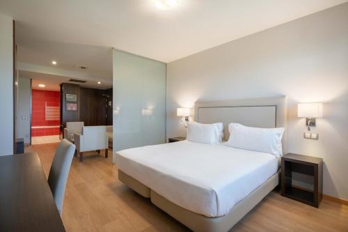 Habitación Triple del hotel Exe Convention Plaza Madrid. Foto 5