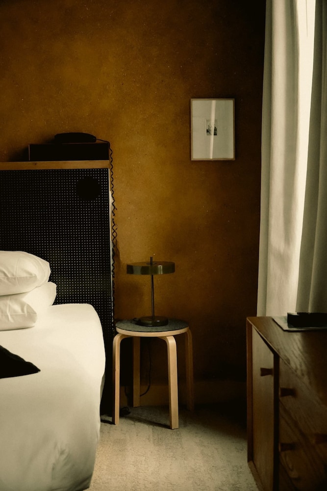 Habitación Confort, 1 cama de matrimonio del hotel La Nouvelle République. Foto 8