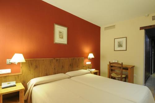 Habitación cuádruple Familiar Normal del hotel Ghm Monachil. Foto 3