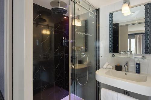 Habitación Doble Clásica con balcón o terraza del hotel Les Plumes. Foto 3