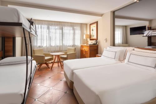 Habitación Familiar del hotel Melia Sol Y Nieve