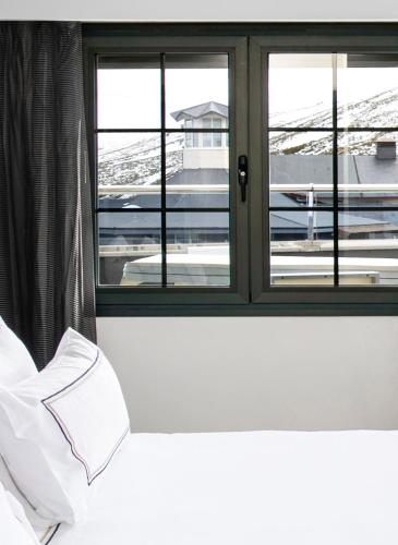 Suite The Level con terraza del hotel Melia Sol Y Nieve. Foto 3