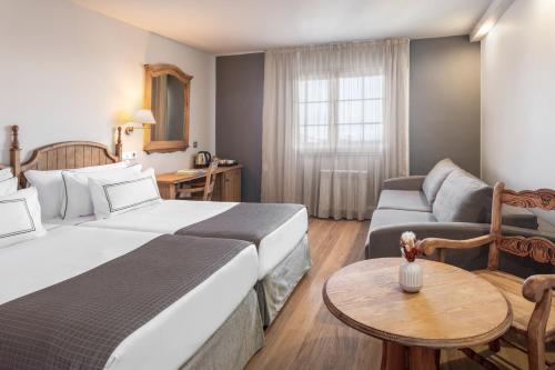 Habitación Familiar del hotel Melia Sierra Nevada. Foto 1