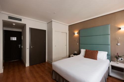 Habitación Doble adaptada para personas con movilidad reducida del hotel PAX. Foto 1