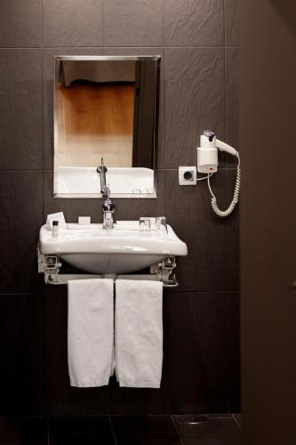 Habitación Doble adaptada para personas con movilidad reducida del hotel PAX. Foto 3