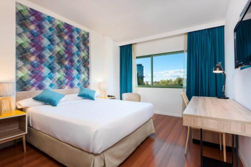 Habitación Estándar - Cama extragrande del hotel Guadalajara and Conference Center Affiliated By Meliá