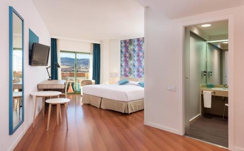 Habitación Familiar del hotel Guadalajara and Conference Center Affiliated By Meliá. Foto 1