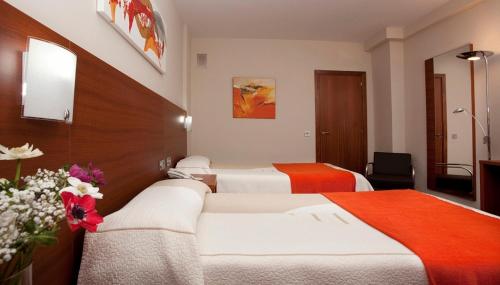 Habitación Doble Estándar - 2 camas del hotel Txartel. Foto 8