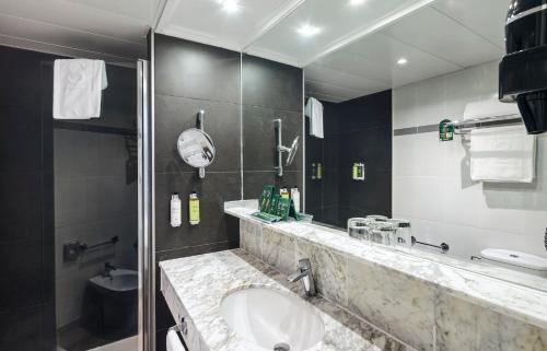 Habitación Doble con cama supletoria del hotel Sercotel Hotel Europa. Foto 5