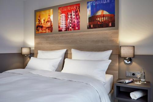 Habitación Deluxe - 1 cama grande del hotel Lindner Dusseldorf Airport, Part Of Jdv By Hyatt. Foto 20