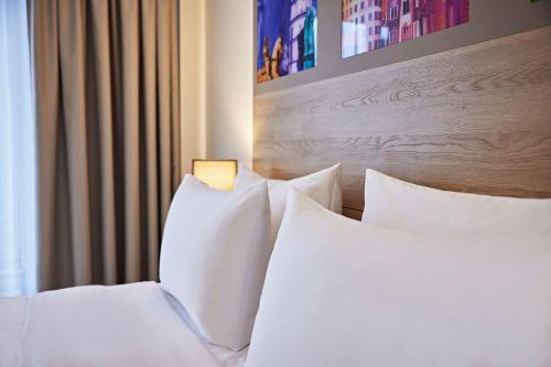 Habitación Deluxe - 1 cama grande del hotel Lindner Dusseldorf Airport, Part Of Jdv By Hyatt. Foto 7