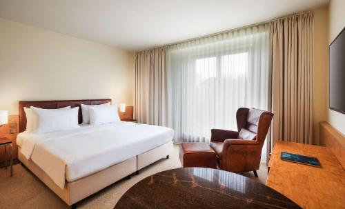 Habitación Deluxe - 1 cama grande del hotel Lindner Dusseldorf Airport, Part Of Jdv By Hyatt. Foto 12