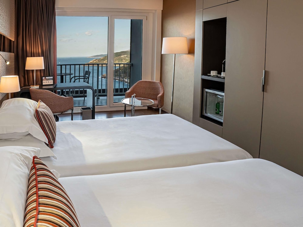 Habitación Privilege, vistas a la bahía del hotel Mercure San Sebastián Monte Igueldo