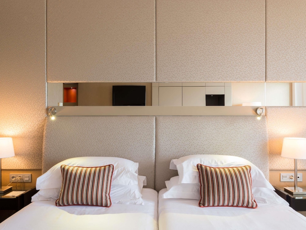 Habitación Privilege, vistas a la bahía del hotel Mercure San Sebastián Monte Igueldo. Foto 3