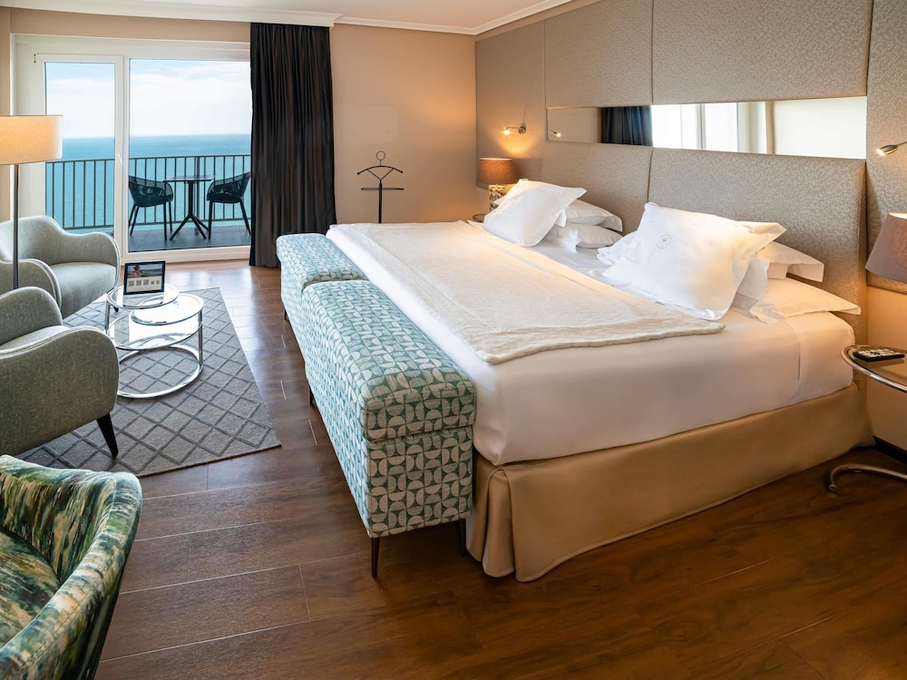 Habitación Privilege Premium, vistas al mar y a la bahía del hotel Mercure San Sebastián Monte Igueldo. Foto 2