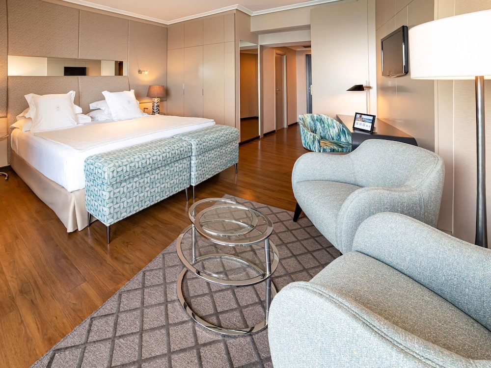 Habitación Privilege Premium, vistas al mar y a la bahía del hotel Mercure San Sebastián Monte Igueldo. Foto 3