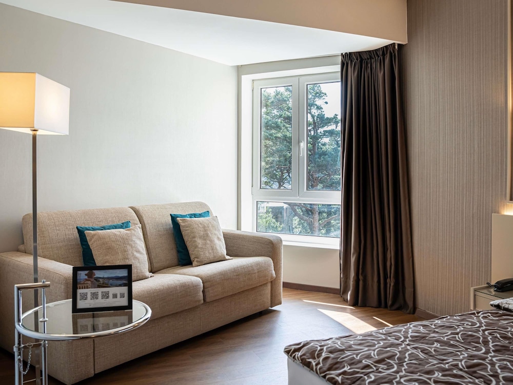 Habitación Standard, vistas a la montaña del hotel Mercure San Sebastián Monte Igueldo. Foto 5