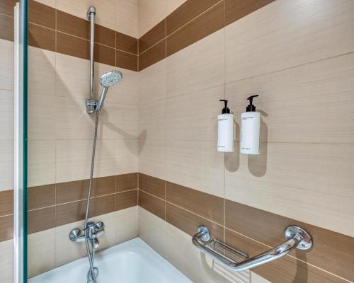 Habitación Doble Superior del hotel Senator Huelva. Foto 5