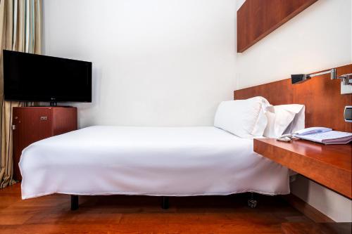 Habitación Individual del hotel Senator Huelva. Foto 3