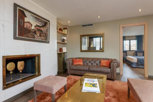 Suite con terraza del hotel Pedro I de Aragon. Foto 4