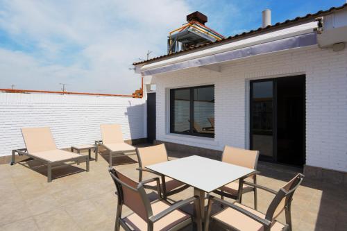 Suite con terraza del hotel Pedro I de Aragon. Foto 8