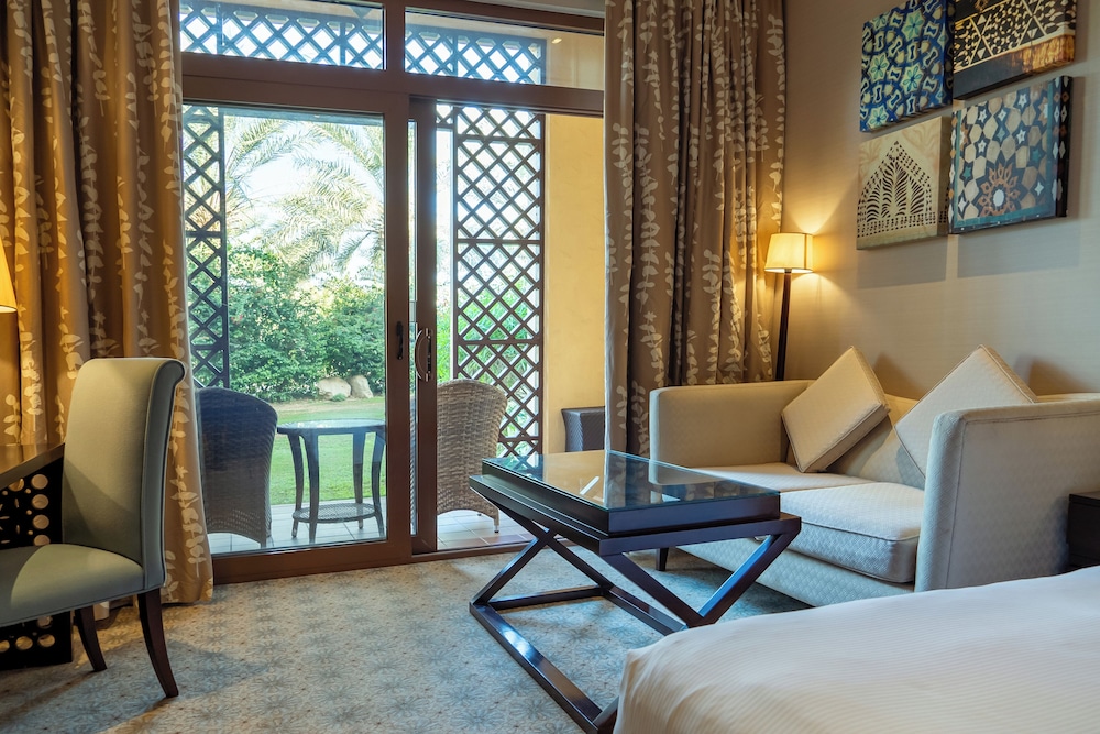 Habitación Deluxe del hotel Rixos Al Mairid Ras Al Khaimah. Foto 1