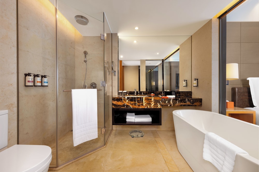 Habitación superior con 2 camas individuales del hotel Pullman Dongguan Changan. Foto 10