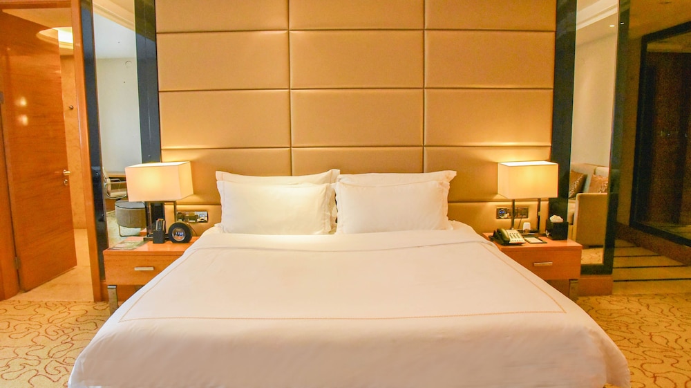 SUITE JUNIOR, 1 Cama King Size del hotel Pullman Foshan Shunde. Foto 3