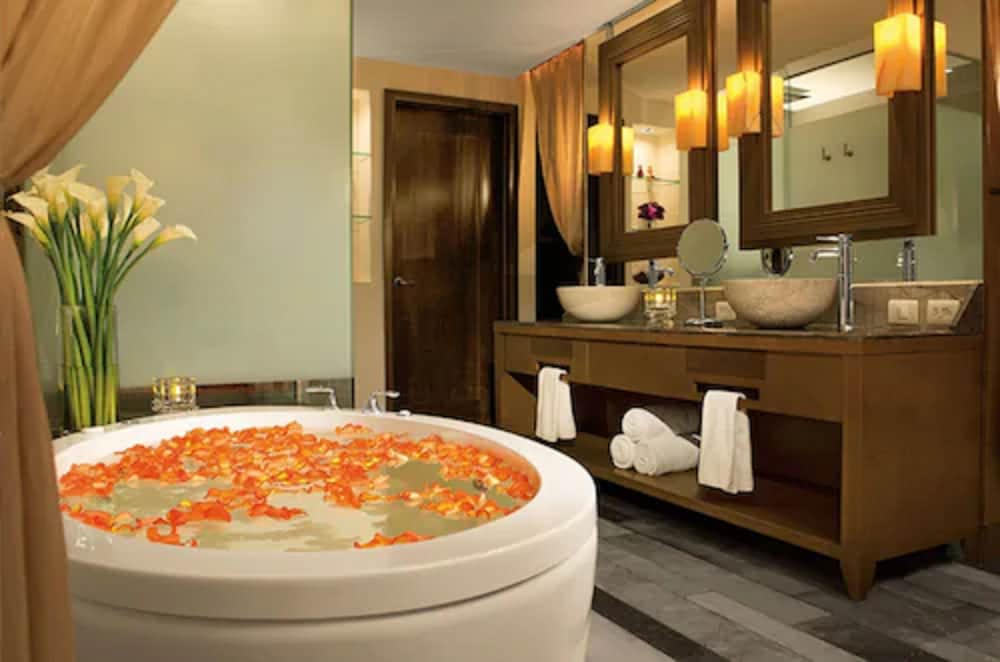 Suite Junior King Preferred Club con Acceso Directo a la Piscina del hotel Secrets Vallarta Bay Puerto Vallarta - Adults Only - All Inclusive. Foto 4