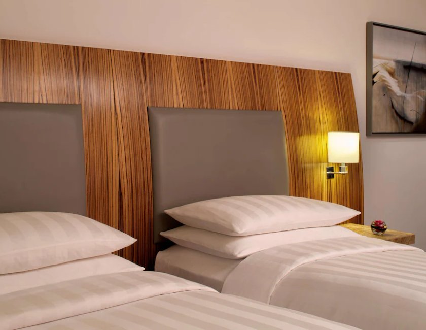 Suite ejecutiva, 2 habitaciones del hotel Andaz Capital Gate Abu Dhabi – A Concept By Hyatt. Foto 5