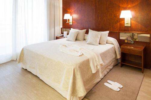 Suite Junior con balcón del hotel Royal Plaza. Foto 2